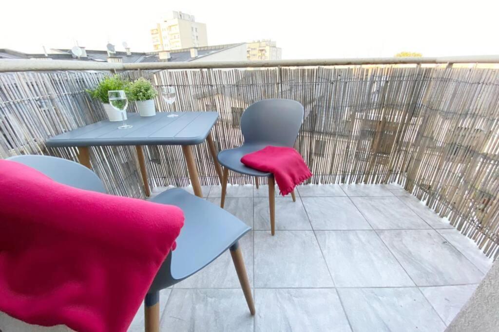 Style Apartment Next To Kazimierz And Old Town + Netflix クラクフ エクステリア 写真