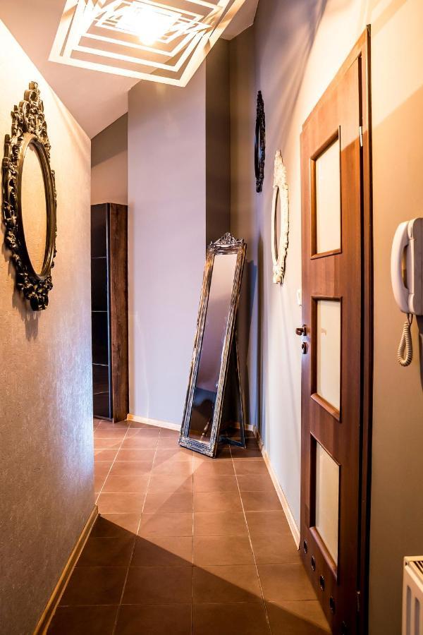 Style Apartment Next To Kazimierz And Old Town + Netflix クラクフ エクステリア 写真